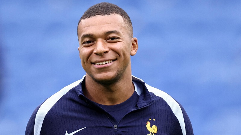 Kylian Mbappe quay trở lại ĐT Pháp