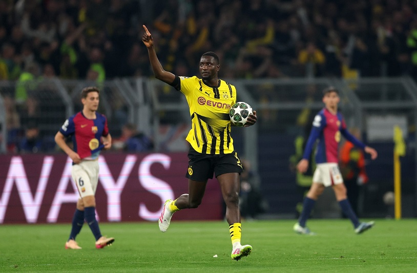 Guirassy lập hat-trick trước Barcelona rạng sáng nay
