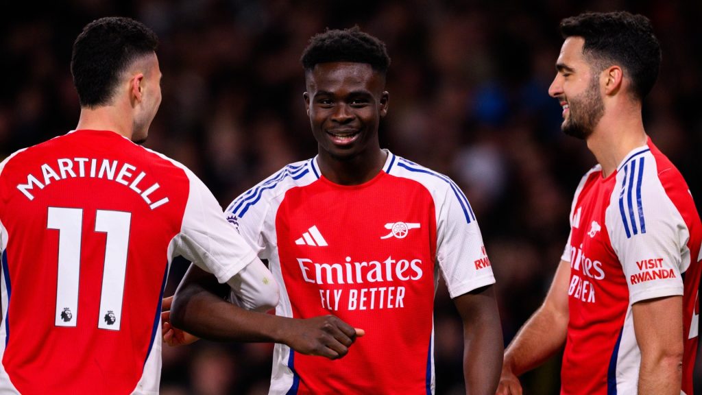 Arsenal hạ Fulham khi Saka trở lại