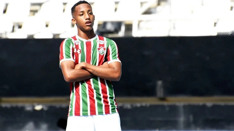 Pedro đi lên từ Fluminense