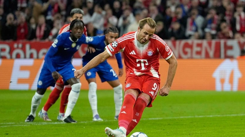 Kane tỏa sáng trước Chelsea
