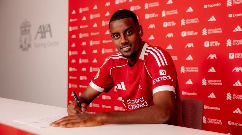 Alexander Isak vừa gia nhập Liverpool