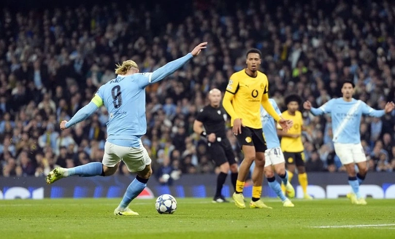 Haaland gieo sầu cho đội bóng cũ Dortmund
