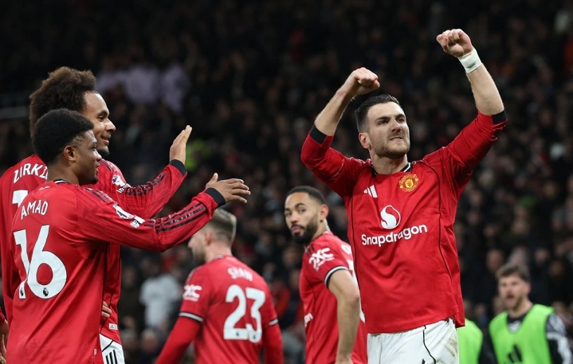 Man United bị cầm chân dù Dalot mở tỷ số